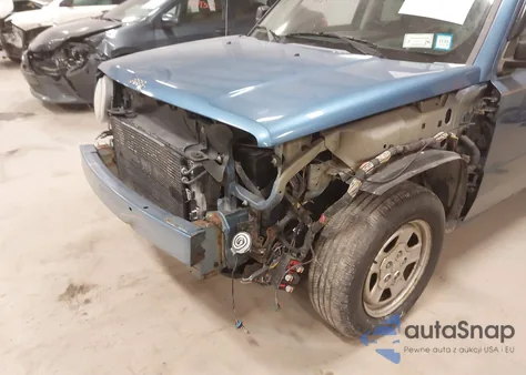 2007 Jeep Patriot Sport z USA, uszkodzony, nr VIN 1J8FF28W77D299902